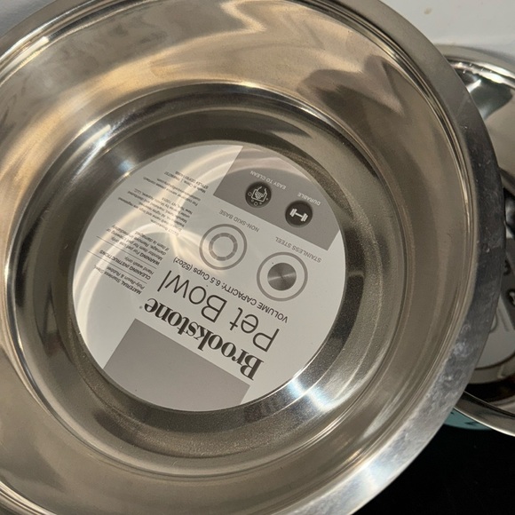 BROOKSTONE DOG BOWL SET - Picture 5 of 5